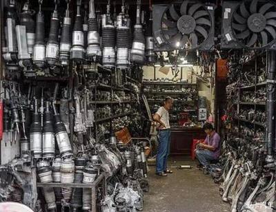 拆车件之乡 广州陈田汽配城——废旧汽车的重生与传奇